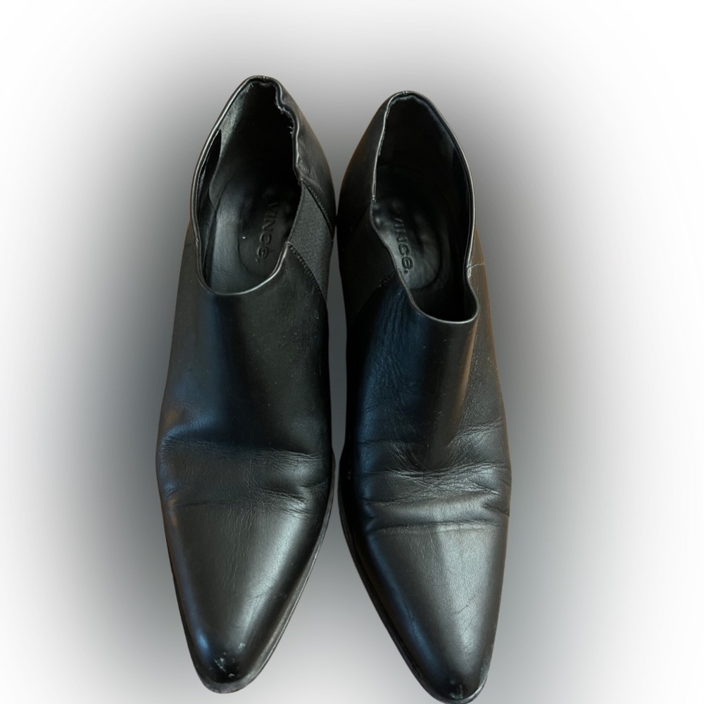 Vince 8.5 shoe boots good condition black